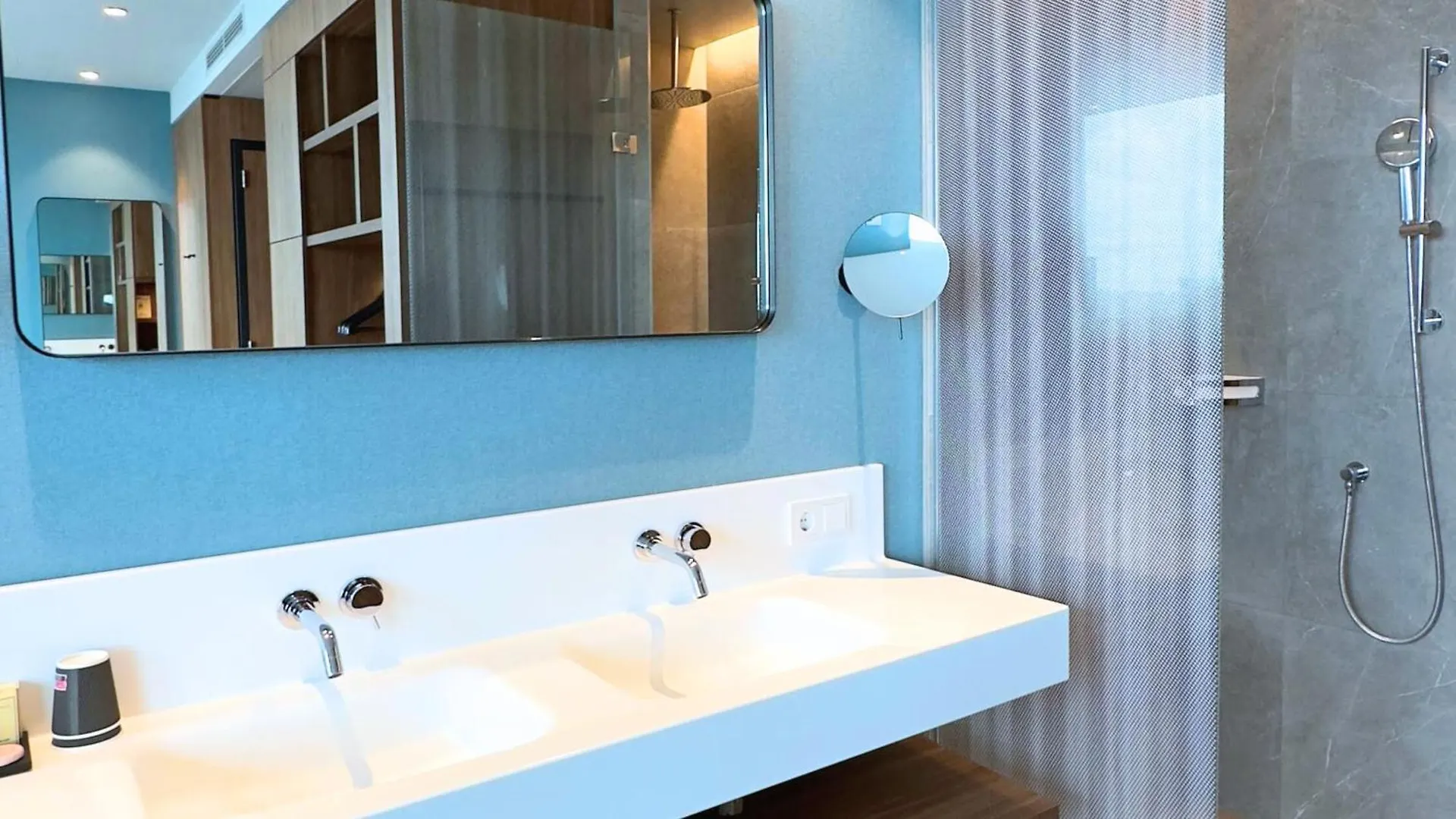 Van der Valk Hotel Amsterdam Zuidas -Rai 4*,  Niederlande